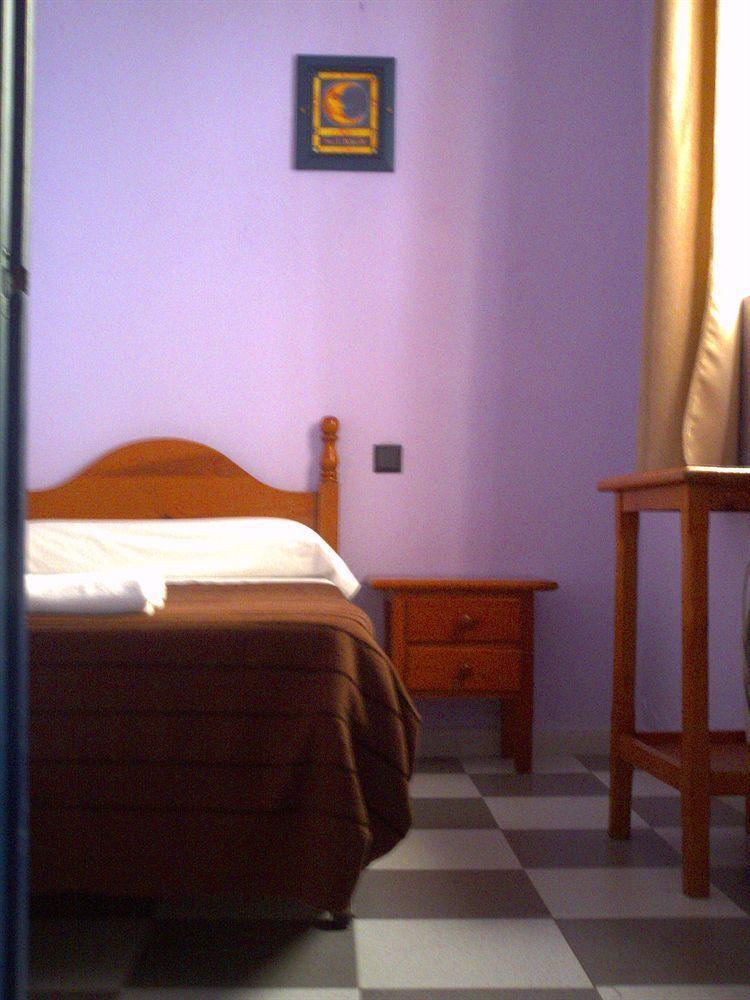 Hostal Lis Севиля Екстериор снимка