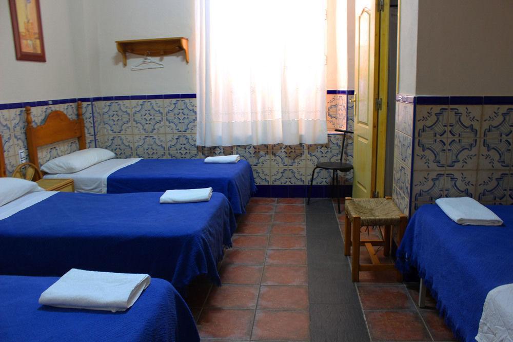 Hostal Lis Севиля Екстериор снимка