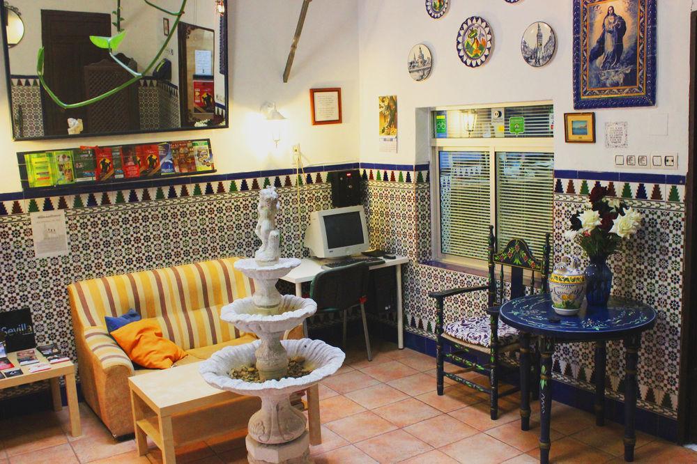 Hostal Lis Севиля Екстериор снимка