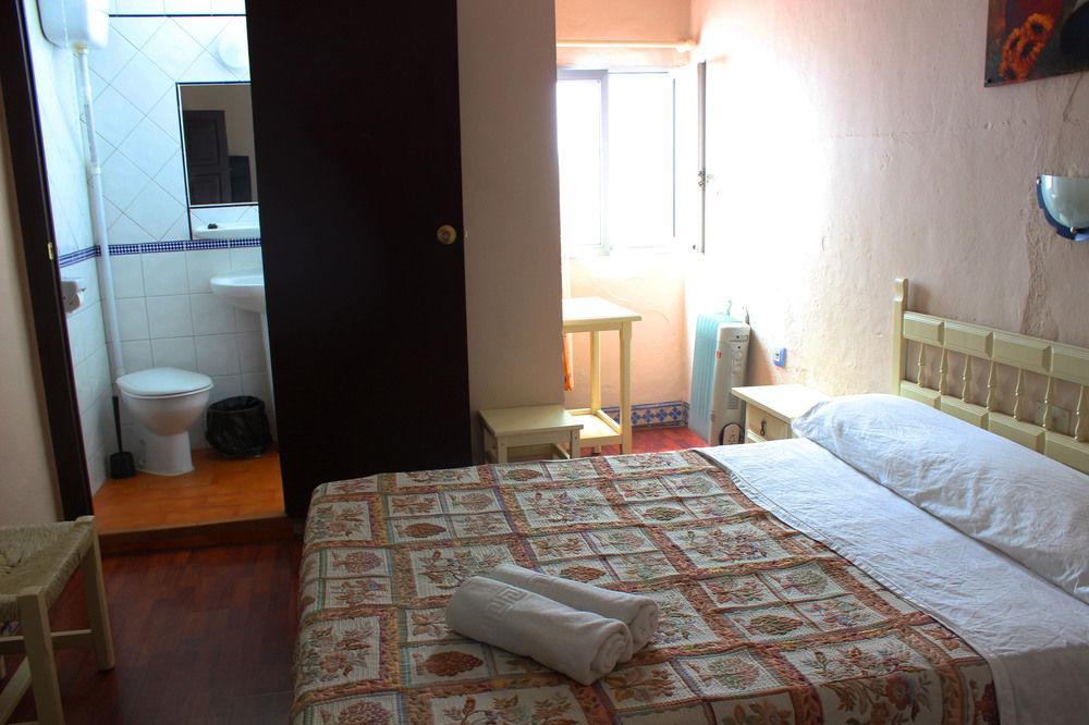 Hostal Lis Севиля Екстериор снимка
