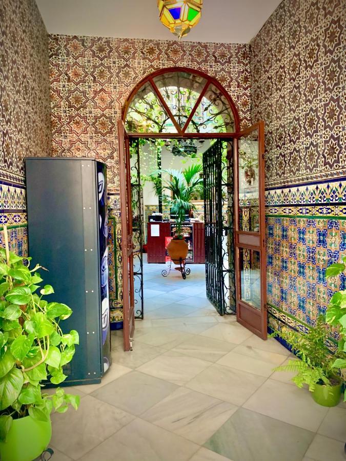 Hostal Lis Севиля Екстериор снимка