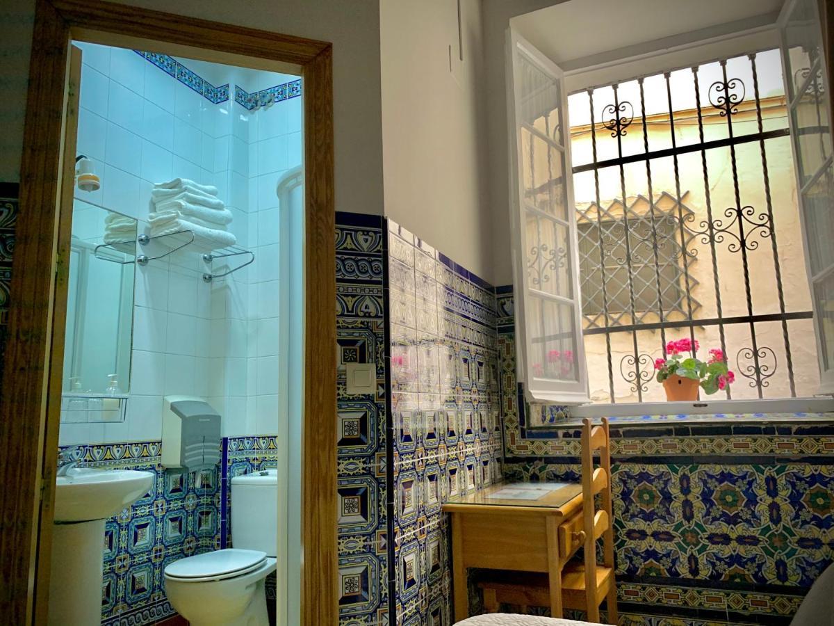 Hostal Lis Севиля Екстериор снимка