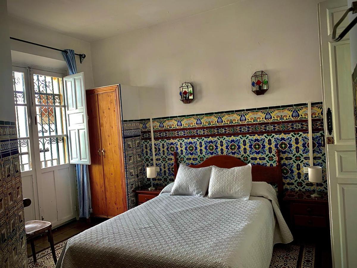 Hostal Lis Севиля Екстериор снимка