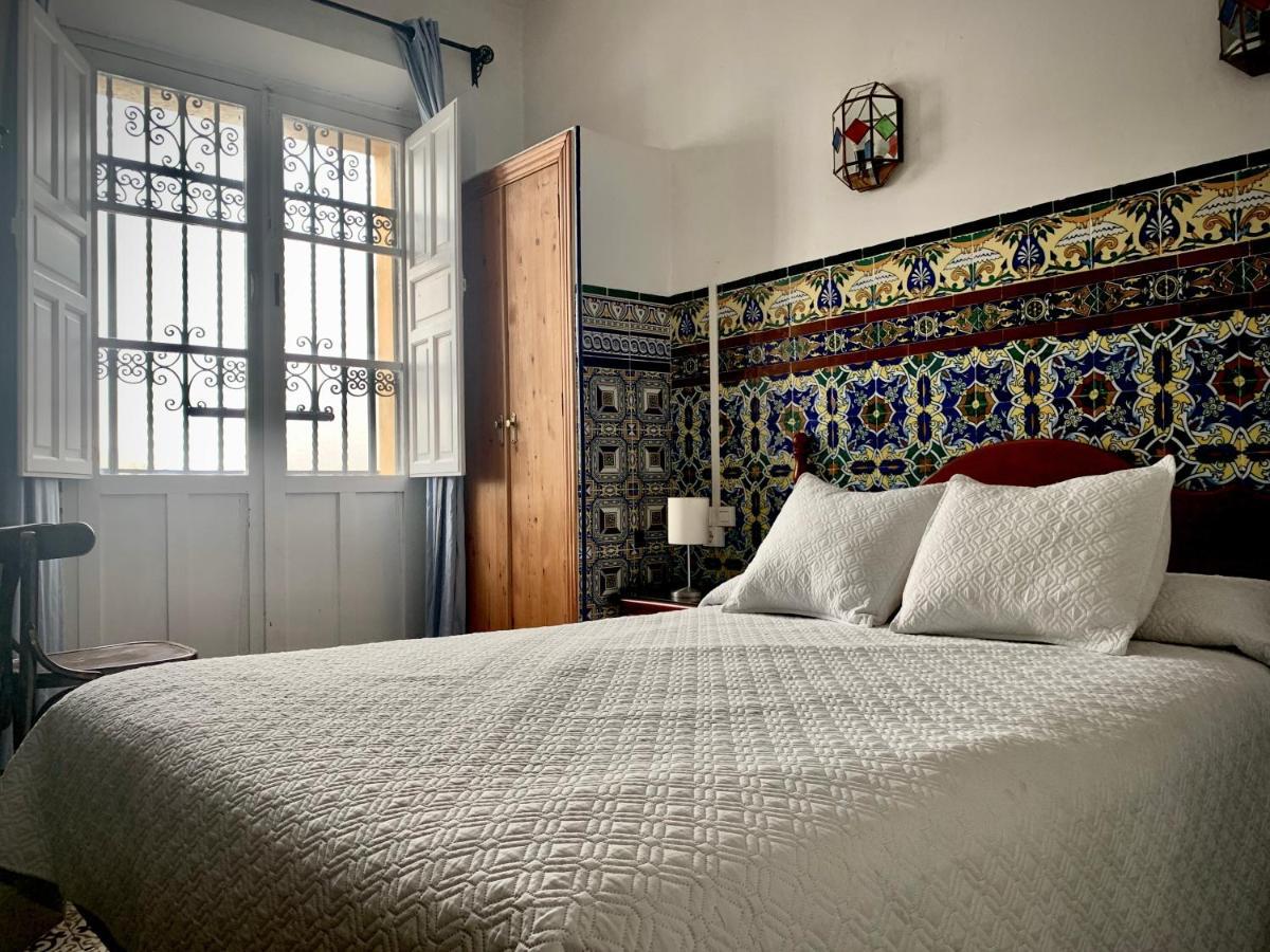 Hostal Lis Севиля Екстериор снимка